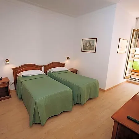 Hotel Adriatic 2*