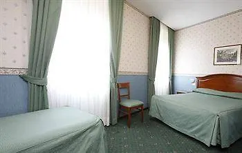 فندق أدرياتيك 2*