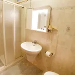 Adriatic Hotel 2*
